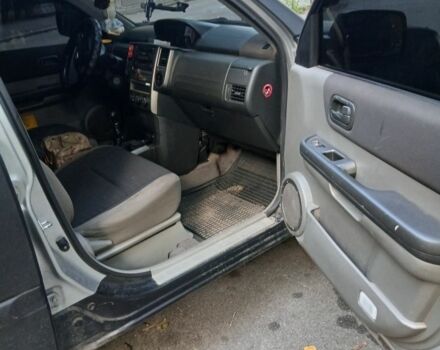 Черный Ниссан ИксТрейл, объемом двигателя 0 л и пробегом 300 тыс. км за 4300 $, фото 8 на Automoto.ua