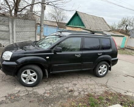 Черный Ниссан ИксТрейл, объемом двигателя 2.2 л и пробегом 290 тыс. км за 3750 $, фото 6 на Automoto.ua