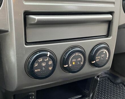 Черный Ниссан ИксТрейл, объемом двигателя 2.2 л и пробегом 226 тыс. км за 3650 $, фото 15 на Automoto.ua