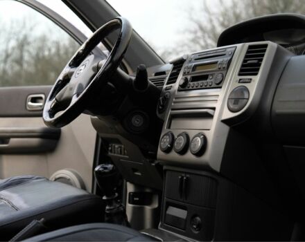 Черный Ниссан ИксТрейл, объемом двигателя 2.2 л и пробегом 273 тыс. км за 4267 $, фото 13 на Automoto.ua