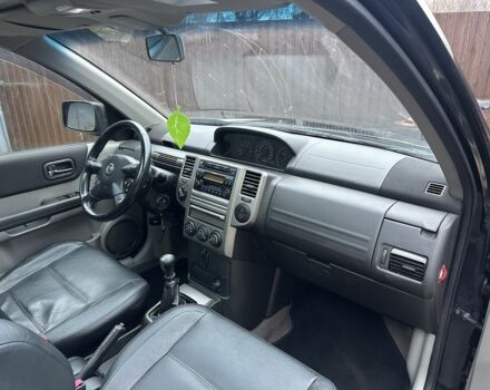 Черный Ниссан ИксТрейл, объемом двигателя 2.2 л и пробегом 168 тыс. км за 6699 $, фото 13 на Automoto.ua