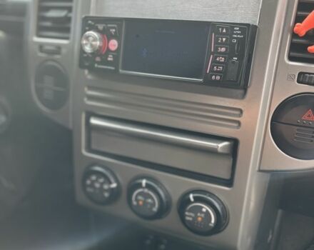 Черный Ниссан ИксТрейл, объемом двигателя 0 л и пробегом 200 тыс. км за 2850 $, фото 9 на Automoto.ua