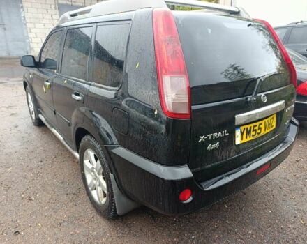 Черный Ниссан ИксТрейл, объемом двигателя 2 л и пробегом 180 тыс. км за 4500 $, фото 2 на Automoto.ua