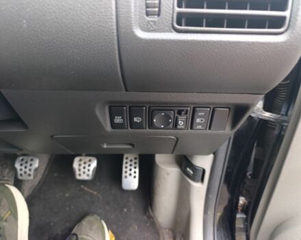 Черный Ниссан ИксТрейл, объемом двигателя 2 л и пробегом 180 тыс. км за 4500 $, фото 6 на Automoto.ua