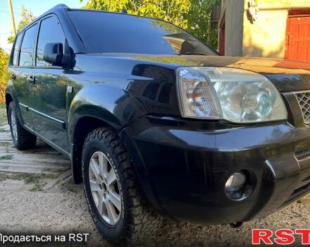 Черный Ниссан ИксТрейл, объемом двигателя 2.2 л и пробегом 360 тыс. км за 3500 $, фото 2 на Automoto.ua