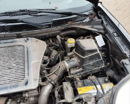 Черный Ниссан ИксТрейл, объемом двигателя 2.2 л и пробегом 373 тыс. км за 5800 $, фото 10 на Automoto.ua