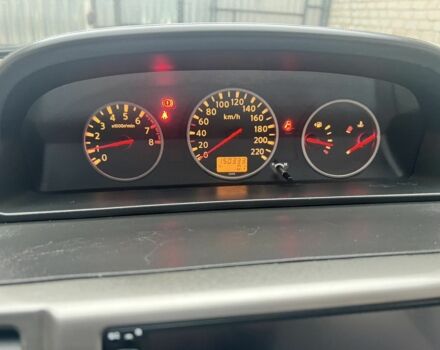 Черный Ниссан ИксТрейл, объемом двигателя 2 л и пробегом 150 тыс. км за 7700 $, фото 6 на Automoto.ua