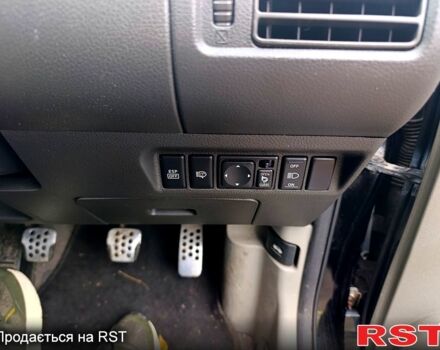 Черный Ниссан ИксТрейл, объемом двигателя 2.2 л и пробегом 180 тыс. км за 4500 $, фото 10 на Automoto.ua