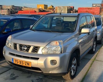 Черный Ниссан ИксТрейл, объемом двигателя 2.2 л и пробегом 260 тыс. км за 4254 $, фото 7 на Automoto.ua