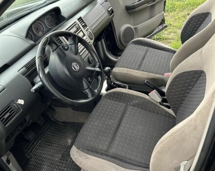 Черный Ниссан ИксТрейл, объемом двигателя 2.2 л и пробегом 252 тыс. км за 3600 $, фото 5 на Automoto.ua