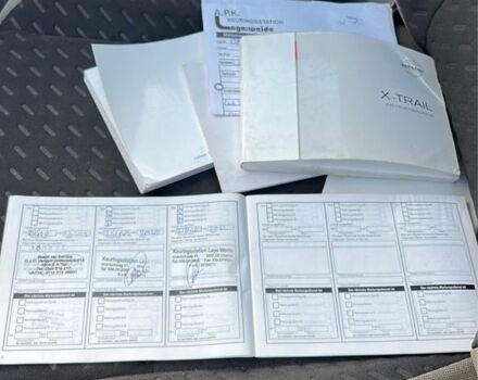 Черный Ниссан ИксТрейл, объемом двигателя 2.2 л и пробегом 260 тыс. км за 4254 $, фото 10 на Automoto.ua