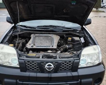 Черный Ниссан ИксТрейл, объемом двигателя 2.2 л и пробегом 373 тыс. км за 5800 $, фото 11 на Automoto.ua