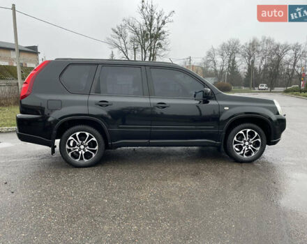 Черный Ниссан ИксТрейл, объемом двигателя 2 л и пробегом 210 тыс. км за 8750 $, фото 11 на Automoto.ua