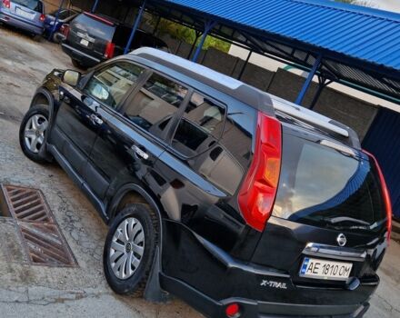 Черный Ниссан ИксТрейл, объемом двигателя 2.5 л и пробегом 340 тыс. км за 7299 $, фото 2 на Automoto.ua