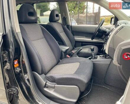 Черный Ниссан ИксТрейл, объемом двигателя 2 л и пробегом 295 тыс. км за 8090 $, фото 12 на Automoto.ua