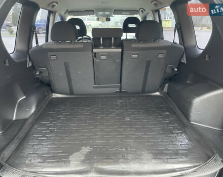 Черный Ниссан ИксТрейл, объемом двигателя 2 л и пробегом 210 тыс. км за 8750 $, фото 40 на Automoto.ua