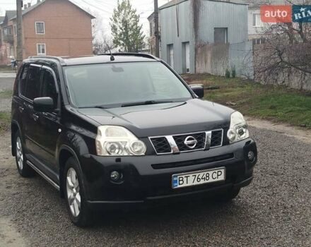 Черный Ниссан ИксТрейл, объемом двигателя 2.5 л и пробегом 197 тыс. км за 8500 $, фото 4 на Automoto.ua