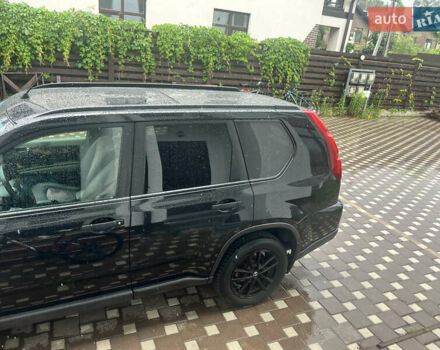 Черный Ниссан ИксТрейл, объемом двигателя 2 л и пробегом 175 тыс. км за 11500 $, фото 2 на Automoto.ua