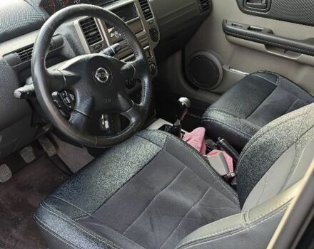 Чорний Ніссан ІксТрейл, об'ємом двигуна 2 л та пробігом 245 тис. км за 7200 $, фото 1 на Automoto.ua