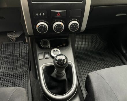 Черный Ниссан ИксТрейл, объемом двигателя 2 л и пробегом 326 тыс. км за 8500 $, фото 5 на Automoto.ua