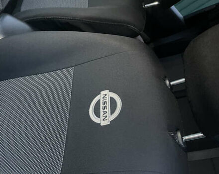 Черный Ниссан ИксТрейл, объемом двигателя 2.5 л и пробегом 236 тыс. км за 8600 $, фото 12 на Automoto.ua