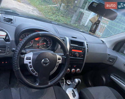 Черный Ниссан ИксТрейл, объемом двигателя 2.5 л и пробегом 236 тыс. км за 8600 $, фото 14 на Automoto.ua