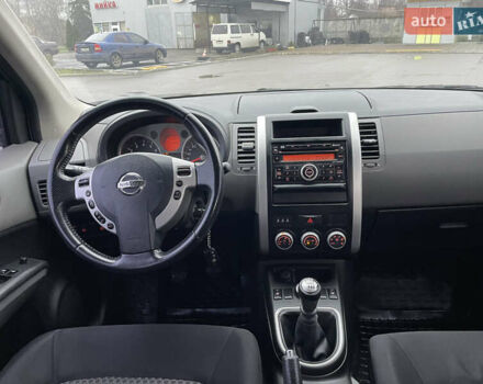 Черный Ниссан ИксТрейл, объемом двигателя 2 л и пробегом 210 тыс. км за 8750 $, фото 26 на Automoto.ua