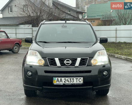 Черный Ниссан ИксТрейл, объемом двигателя 2 л и пробегом 210 тыс. км за 8750 $, фото 2 на Automoto.ua