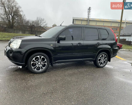 Черный Ниссан ИксТрейл, объемом двигателя 2 л и пробегом 210 тыс. км за 8750 $, фото 5 на Automoto.ua