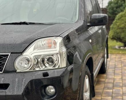 Черный Ниссан ИксТрейл, объемом двигателя 2 л и пробегом 264 тыс. км за 11250 $, фото 6 на Automoto.ua