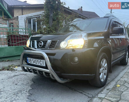 Черный Ниссан ИксТрейл, объемом двигателя 2.5 л и пробегом 236 тыс. км за 8600 $, фото 7 на Automoto.ua