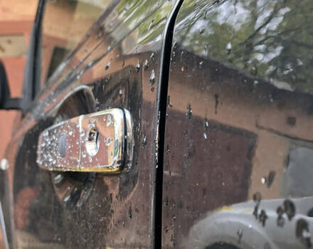 Черный Ниссан ИксТрейл, объемом двигателя 2 л и пробегом 257 тыс. км за 9147 $, фото 4 на Automoto.ua