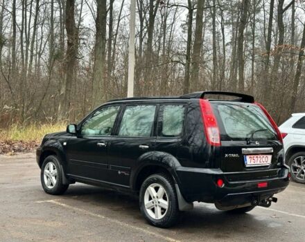 Черный Ниссан ИксТрейл, объемом двигателя 2.2 л и пробегом 180 тыс. км за 3358 $, фото 3 на Automoto.ua