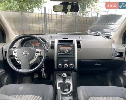 Черный Ниссан ИксТрейл, объемом двигателя 2 л и пробегом 295 тыс. км за 8090 $, фото 13 на Automoto.ua