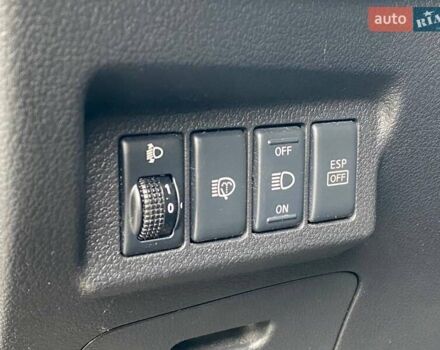 Черный Ниссан ИксТрейл, объемом двигателя 2 л и пробегом 295 тыс. км за 8090 $, фото 24 на Automoto.ua