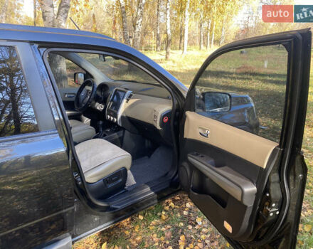 Черный Ниссан ИксТрейл, объемом двигателя 2 л и пробегом 214 тыс. км за 11500 $, фото 8 на Automoto.ua