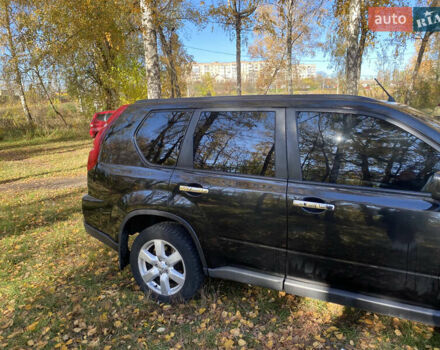 Черный Ниссан ИксТрейл, объемом двигателя 2 л и пробегом 214 тыс. км за 11500 $, фото 5 на Automoto.ua
