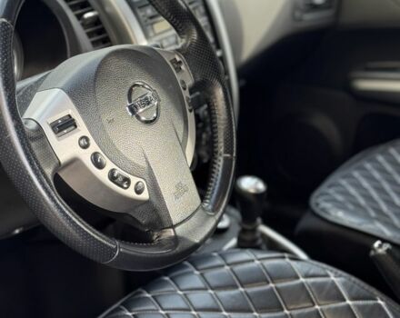 Чорний Ніссан ІксТрейл, об'ємом двигуна 2 л та пробігом 210 тис. км за 6900 $, фото 2 на Automoto.ua