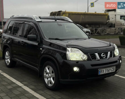 Черный Ниссан ИксТрейл, объемом двигателя 2.49 л и пробегом 197 тыс. км за 8888 $, фото 7 на Automoto.ua