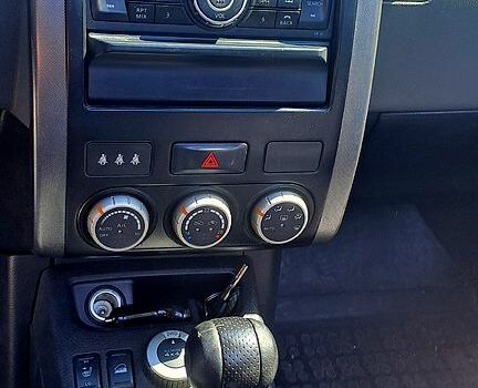 Черный Ниссан ИксТрейл, объемом двигателя 2.5 л и пробегом 223 тыс. км за 7500 $, фото 7 на Automoto.ua