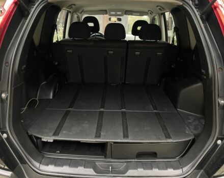 Черный Ниссан ИксТрейл, объемом двигателя 2 л и пробегом 326 тыс. км за 8500 $, фото 7 на Automoto.ua