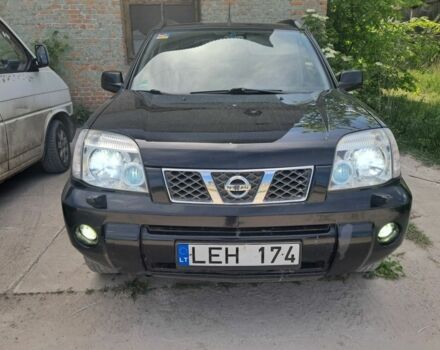 Черный Ниссан ИксТрейл, объемом двигателя 0 л и пробегом 290 тыс. км за 3950 $, фото 1 на Automoto.ua