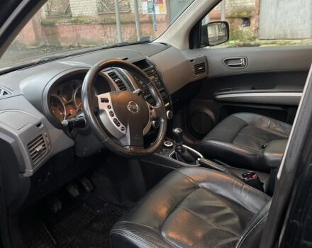 Чорний Ніссан ІксТрейл, об'ємом двигуна 2 л та пробігом 305 тис. км за 4299 $, фото 8 на Automoto.ua