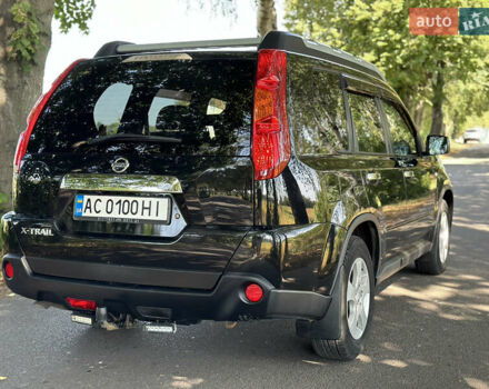 Черный Ниссан ИксТрейл, объемом двигателя 2 л и пробегом 260 тыс. км за 10999 $, фото 16 на Automoto.ua