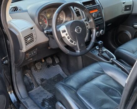 Черный Ниссан ИксТрейл, объемом двигателя 2.5 л и пробегом 340 тыс. км за 7299 $, фото 4 на Automoto.ua