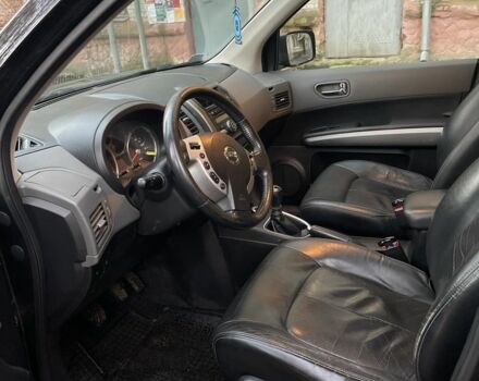 Чорний Ніссан ІксТрейл, об'ємом двигуна 2 л та пробігом 305 тис. км за 4299 $, фото 7 на Automoto.ua