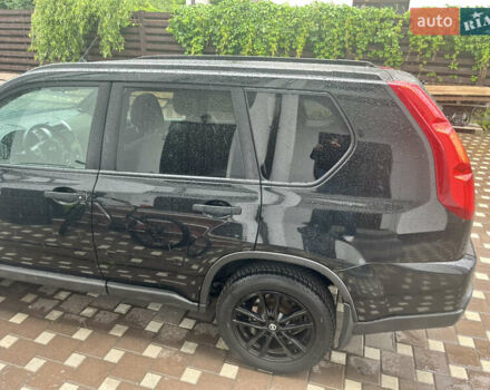 Черный Ниссан ИксТрейл, объемом двигателя 2 л и пробегом 175 тыс. км за 11500 $, фото 3 на Automoto.ua