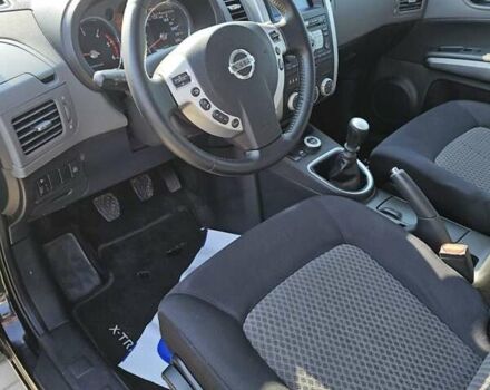 Чорний Ніссан ІксТрейл, об'ємом двигуна 2 л та пробігом 290 тис. км за 11700 $, фото 18 на Automoto.ua
