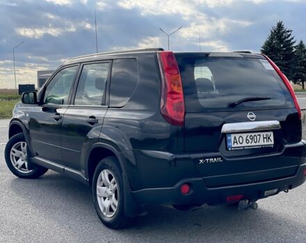 Черный Ниссан ИксТрейл, объемом двигателя 2 л и пробегом 326 тыс. км за 8500 $, фото 3 на Automoto.ua