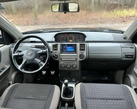 Черный Ниссан ИксТрейл, объемом двигателя 2.2 л и пробегом 180 тыс. км за 3358 $, фото 6 на Automoto.ua